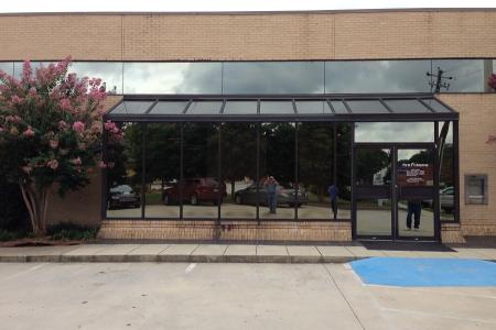 FCB Bank Toccoa atrium before remodel